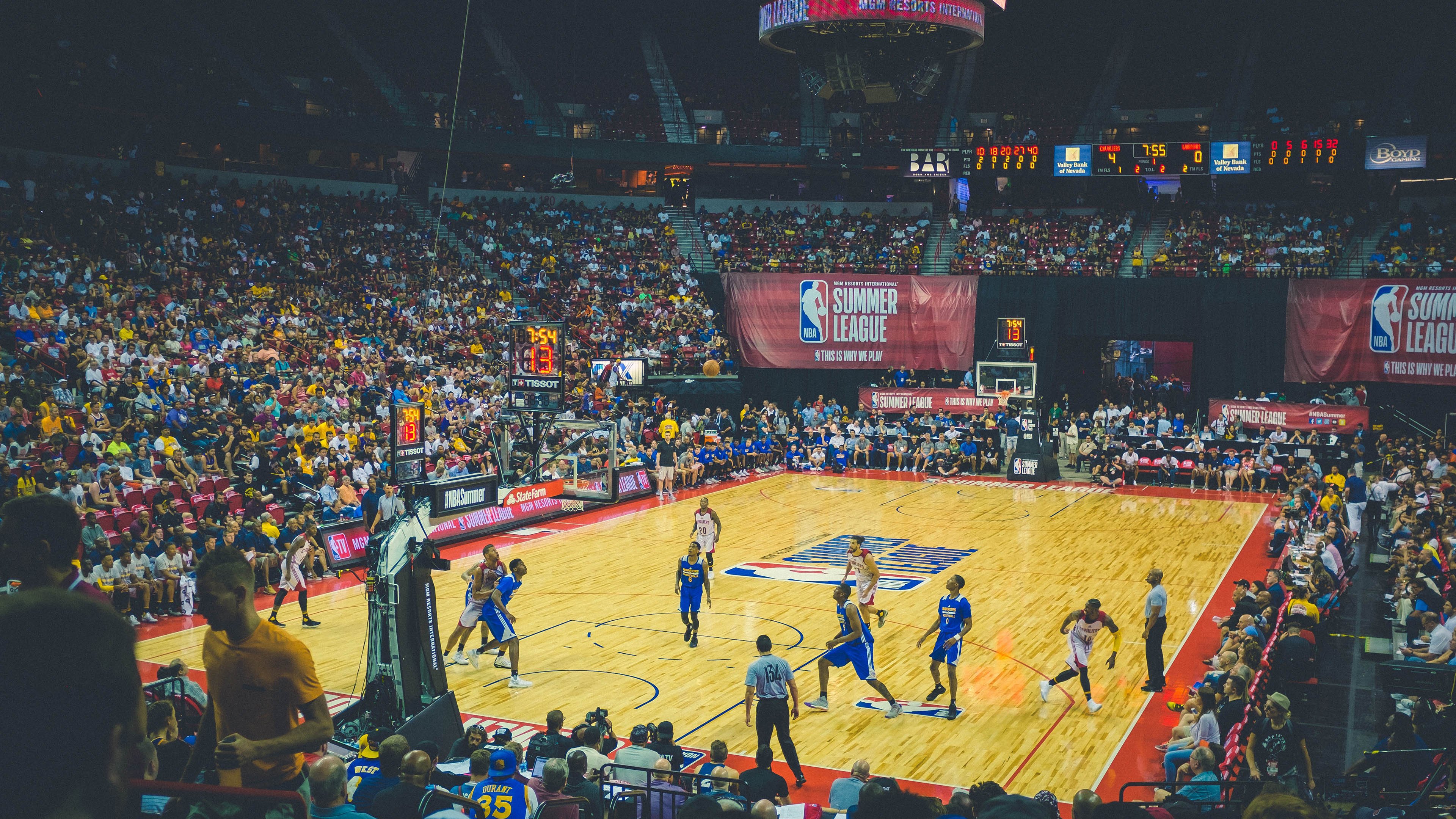 乐鱼-决赛MVP争夺激烈，关键表现定乾坤，总决赛的mvp是